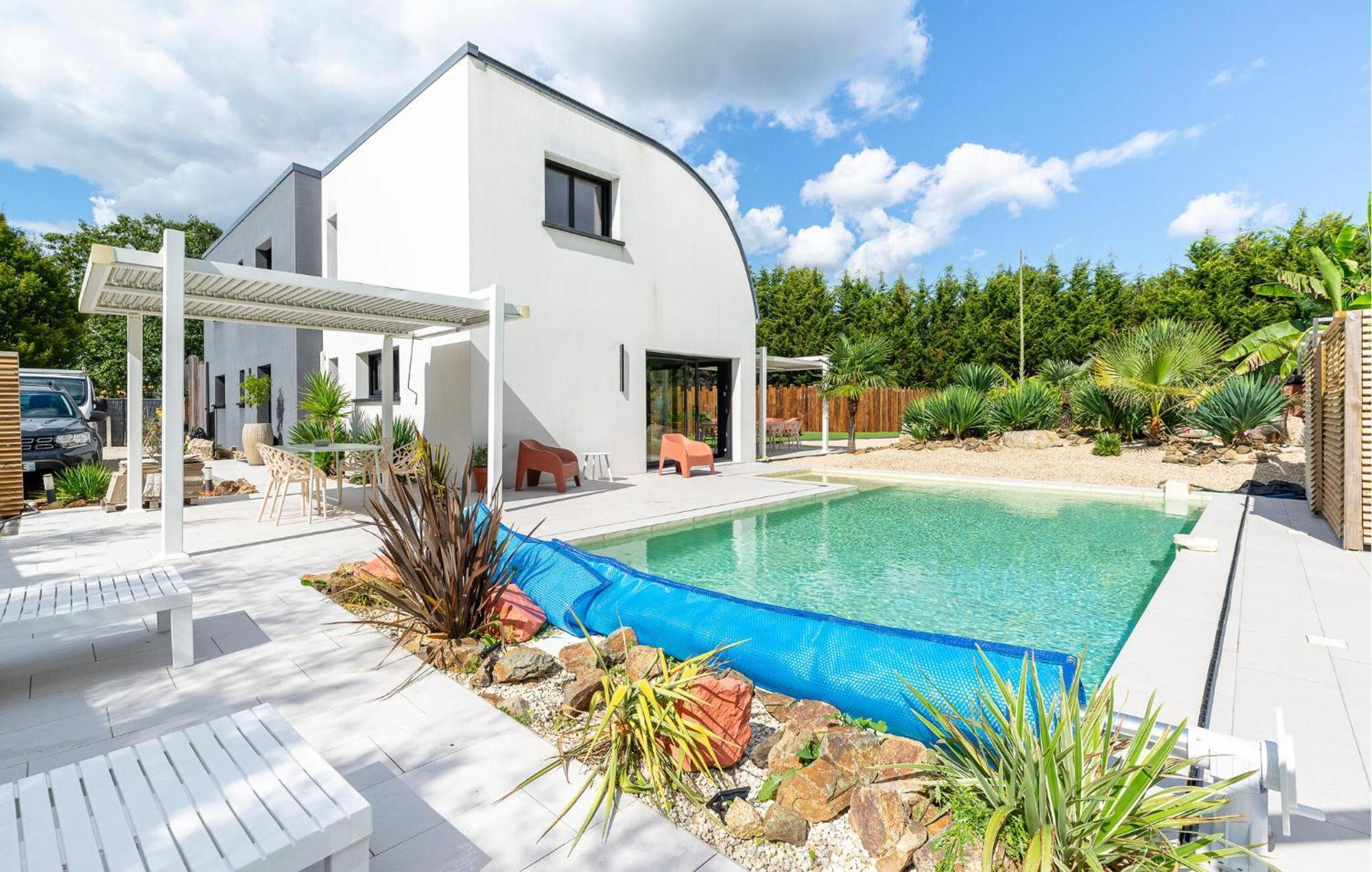 Modern Villa With Private Pool Saint-Aignan-Grand-Lieu Esterno foto