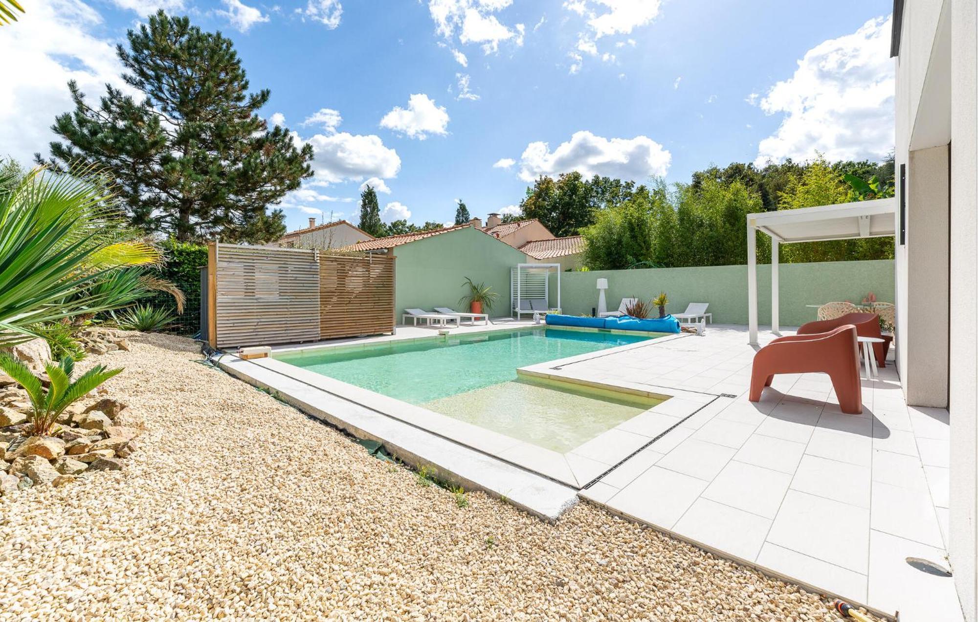 Modern Villa With Private Pool Saint-Aignan-Grand-Lieu Esterno foto